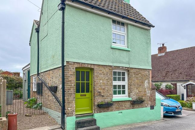 The Street, Finglesham 2 bed detached house for sale