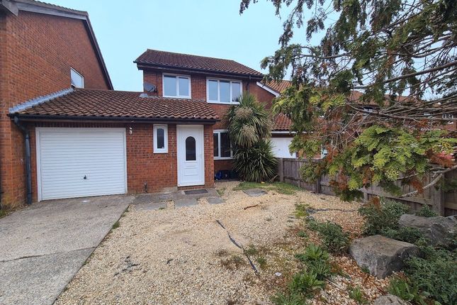 3 bedroom link detached house for sale