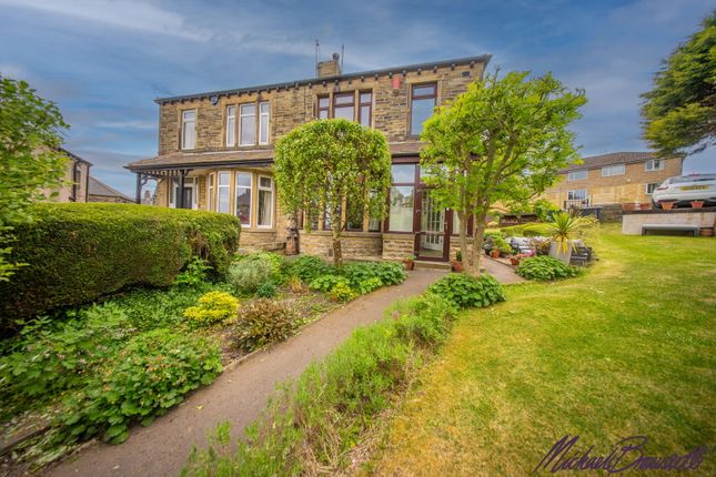 Beechwood Drive, Bradford BD6 3 bed semi