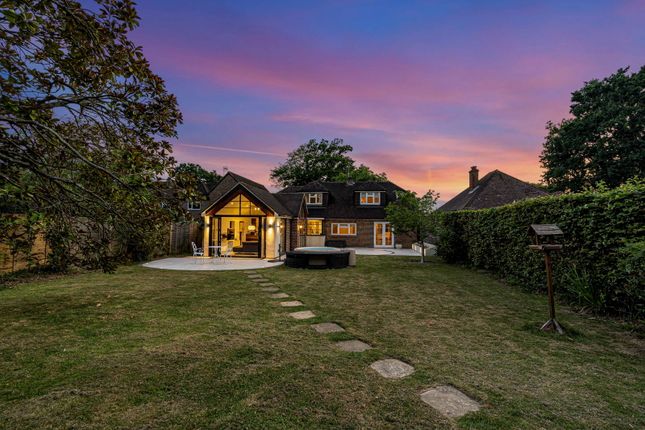 Comptons Lane, Horsham RH13 5 bed detached house for sale