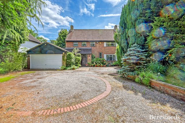 Rayleigh Road, Hutton, CM13 4 bed detached house for sale