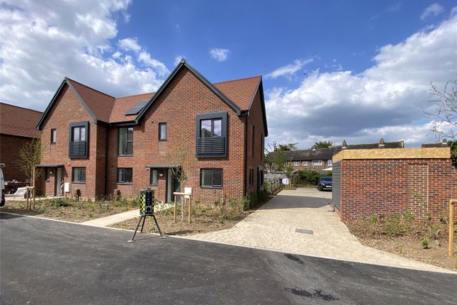 Ashing Close, West Ashling... 3 bed semi
