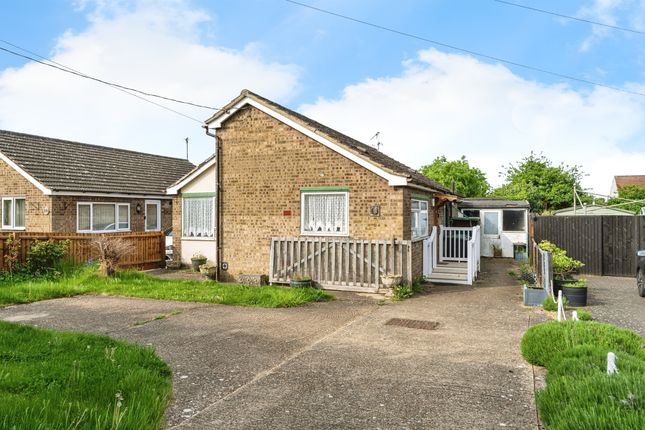2 bedroom detached bungalow for sale