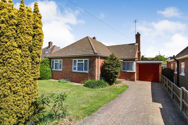 Manor Road,  Farnborough, GU14 3 bed detached house for sale