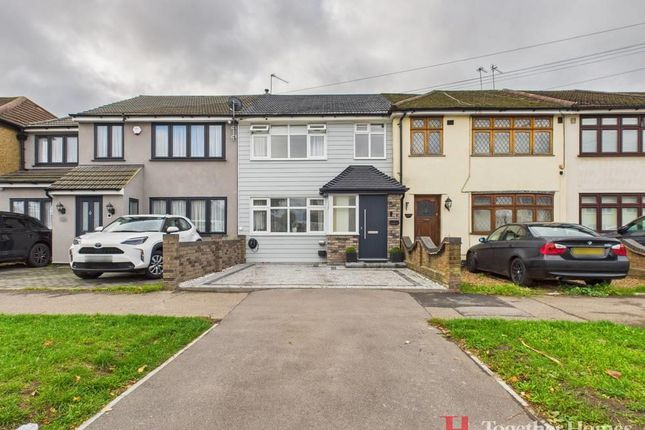 Maybank Avenue, Hornchurch 3 bed house for sale
