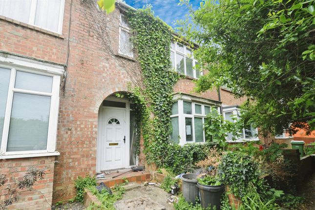 3 bed terraced house