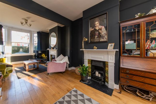 Squires Lane, Finchley 3 bed terraced house for sale