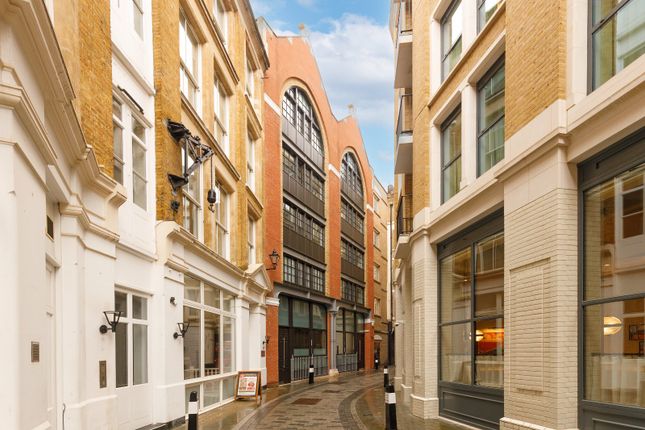 Ludgate Square, London 2 bed flat for sale
