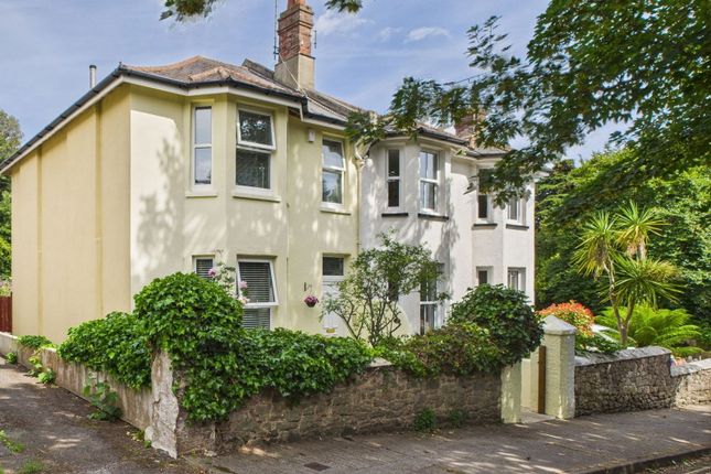 Avoca Avenue, Torquay, TQ1 4EE 4 bed semi