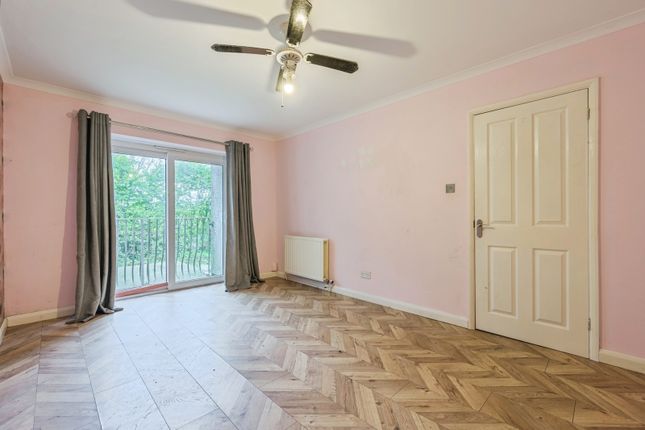 2 bed maisonette