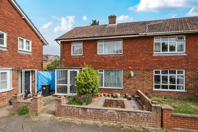 Baldwins Lane, Croxley Green... 3 bed semi