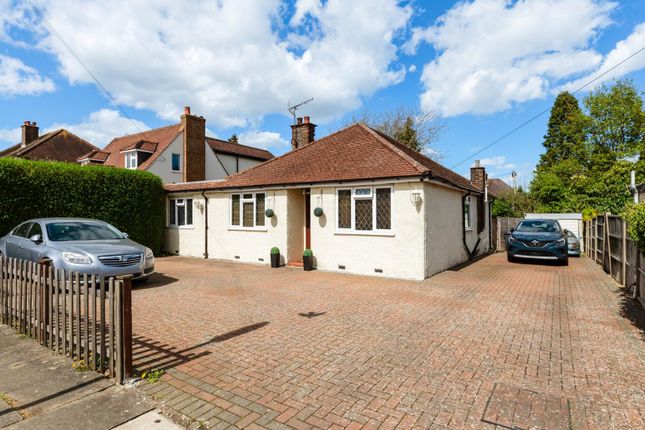 Josephine Avenue, Tadworth KT20 3 bed detached bungalow for sale