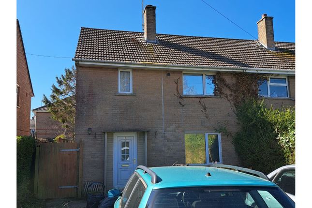 3 bed semi-detached house
