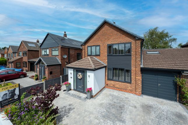 Culcheth, Cheshire WA3 3 bed detached house for sale