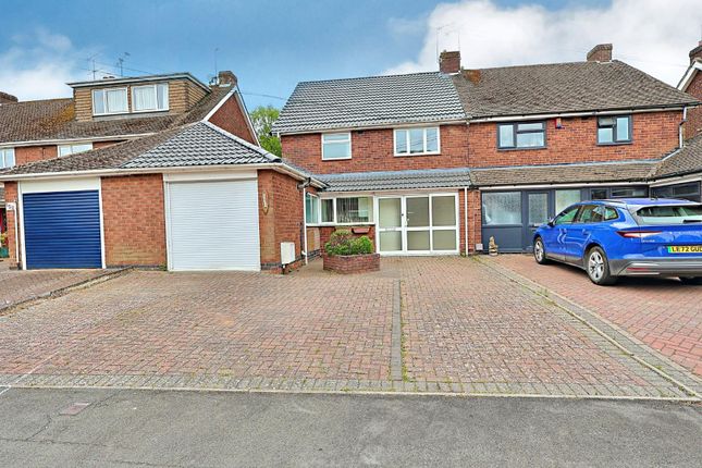 Maidavale Crescent, Stivichall... 3 bed semi