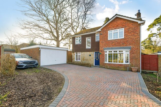 St Michaels Close, North Waltham, RG25 5 bed detached house for sale