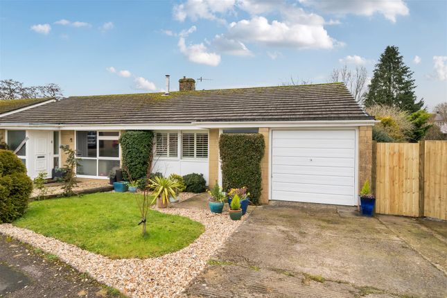 2 bedroom semi-detached bungalow for sale