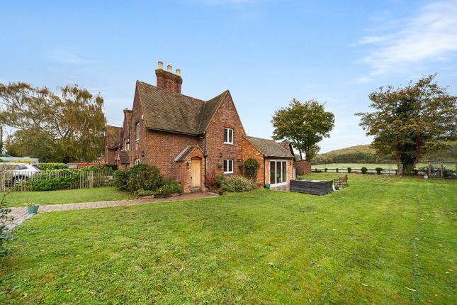 Shorne, Gravesend DA12 3 bed end of terrace house for sale