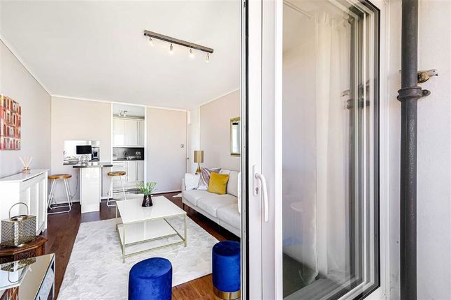 Stockwell Road, London SW9 2 bed flat for sale