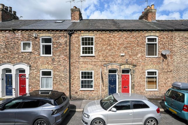 Scarborough Terrace, York, YO30 3 bed terraced house for sale