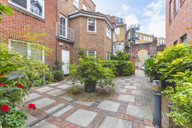 The High Street, Windsor 2 bed apartment for sale