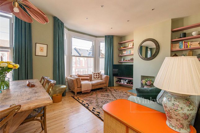 Leighton Gardens, London, NW10 2 bed apartment for sale