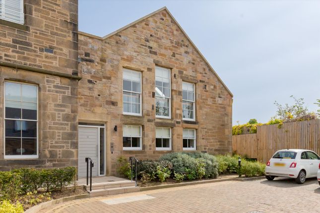Gorgie Road, Edinburgh, EH11 3 bed flat for sale