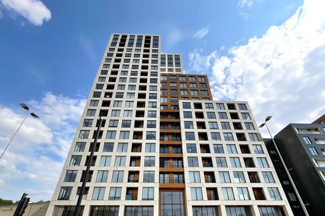 X1 The Gateway, 15 Trafford Road... 2 bed apartment for sale