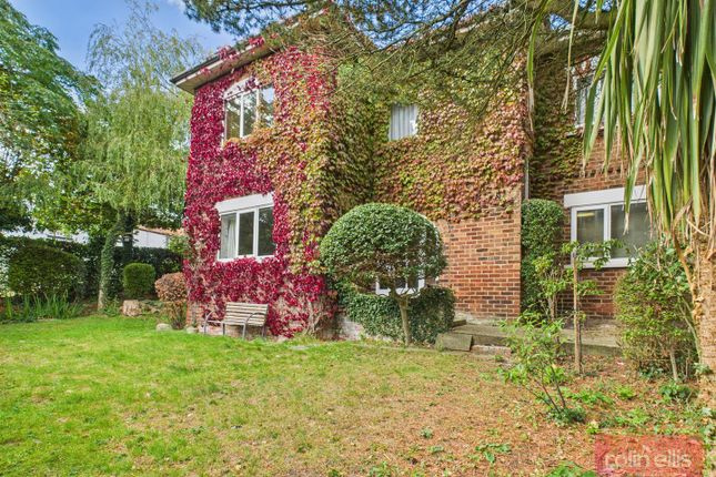 Lady Ediths Avenue, Newby, Scarborough 3 bed detached house for sale