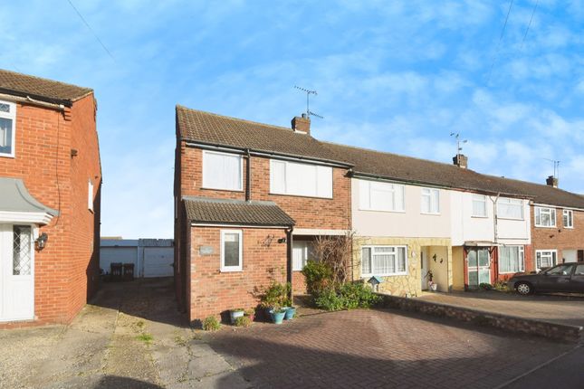 4 bedroom end of terrace house for sale