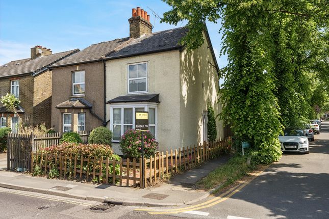2 bedroom semi-detached house for sale