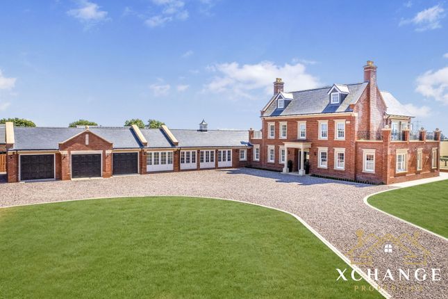 Howe Green, Nuneaton CV10 6 bed detached house for sale