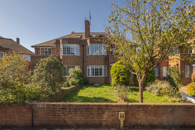 2 bedroom maisonette for sale