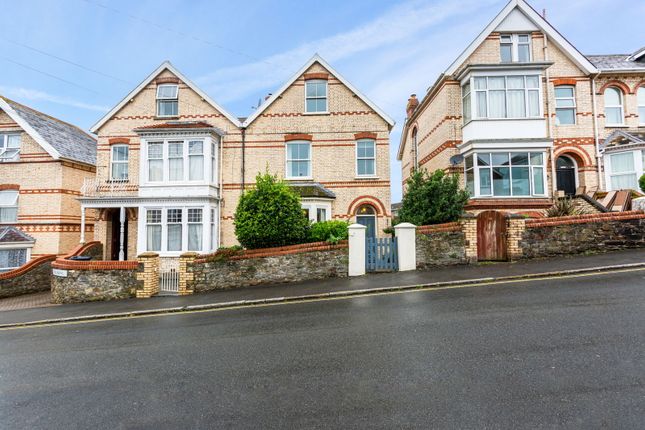 Ashleigh Road, Barnstaple EX32 5 bed semi