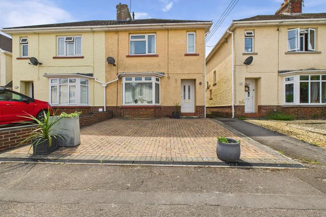 Lansdowne Close, Calne SN11 3 bed semi
