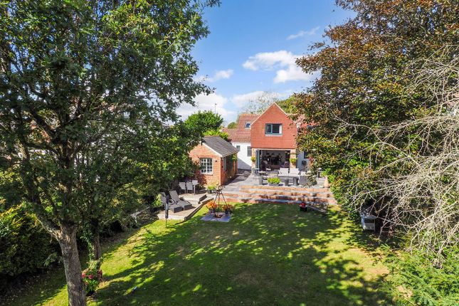 London Road, Cowplain 4 bed detached house for sale