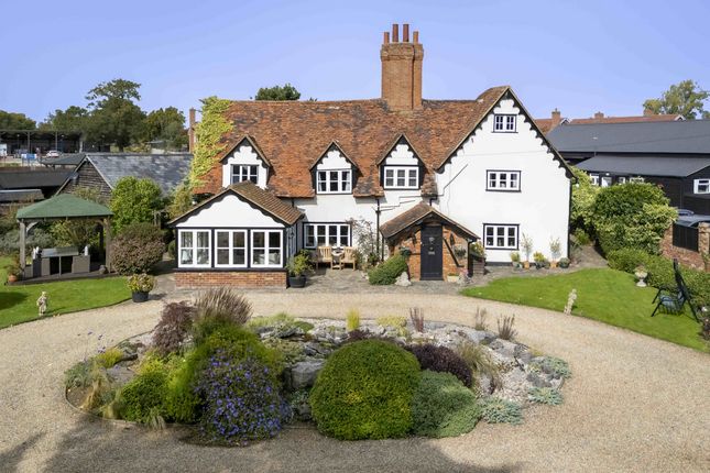 Pottersheath Road, Welwyn, AL6 5 bed equestrian property for sale