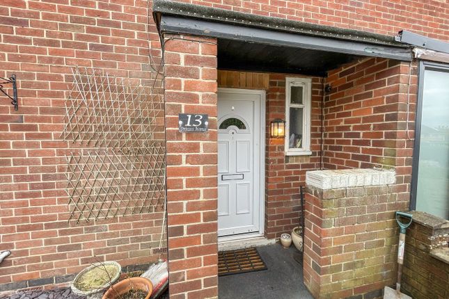 Princess Avenue, Linton, Swadlincote... 3 bed semi