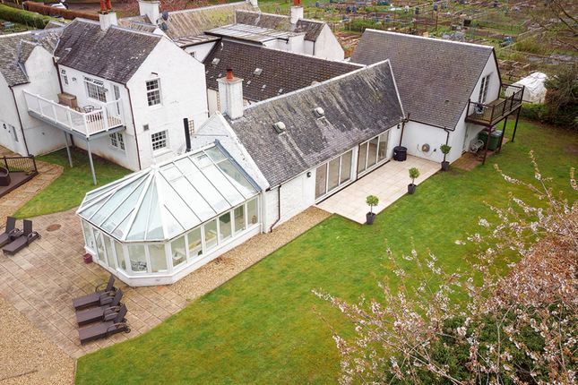 6 bedroom detached house for sale