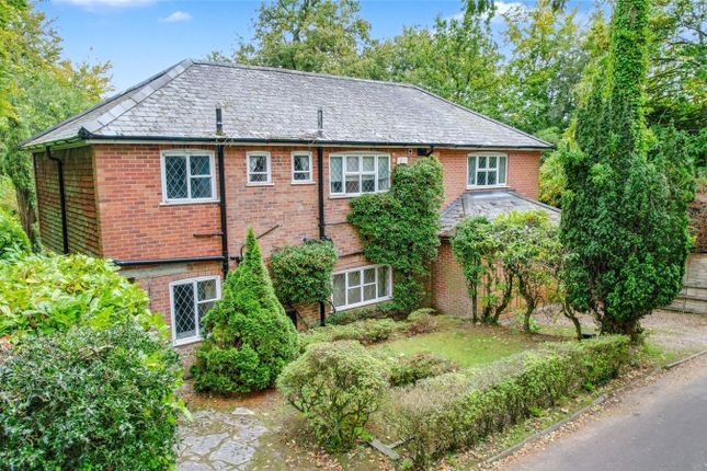 Hazel Grove, Hindhead, Surrey, GU26 4 bed detached house for sale