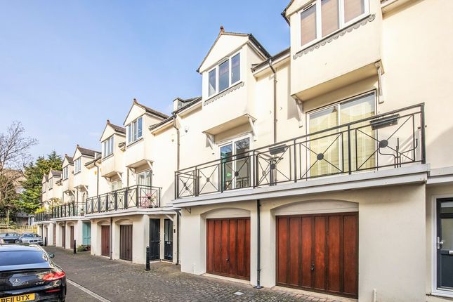 Oxford Mews, Hove, BN3 3NF 3 bed terraced house for sale
