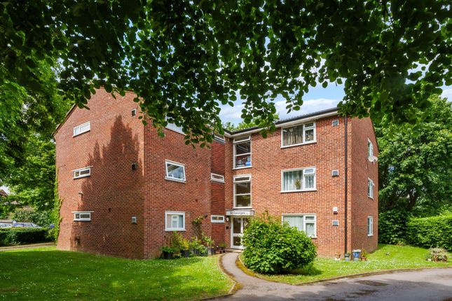 Aurum Close, Surrey RH6 1 bed apartment for sale