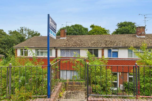 Fair Leas, Chesham, Buckinghamshire, HP5 3 bed terraced house for sale