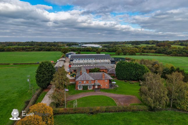 4 bed detached house