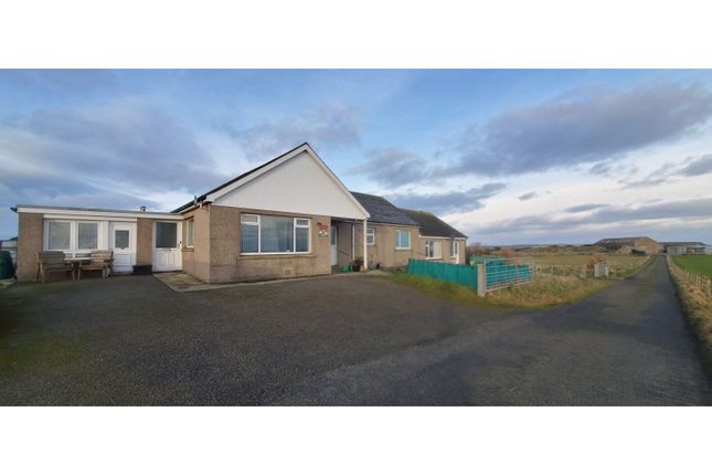 4 bedroom detached bungalow for sale