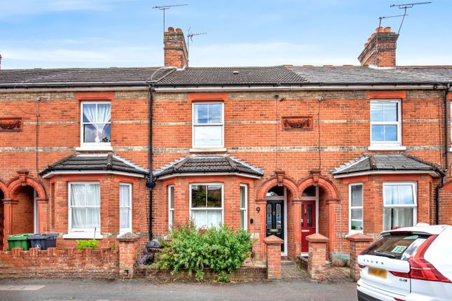 Alexandra Avenue, Camberley GU15 2 bed terraced house for sale