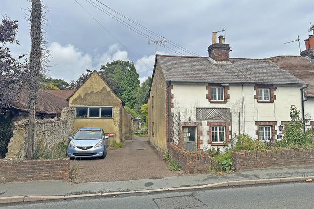 High Street, Nutfield, Redhill 2 bed end of terrace house for sale