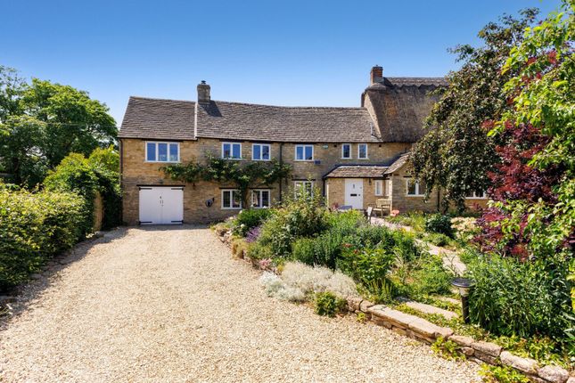 Church Hanborough, Witney, Oxfordshire 4 bed semi