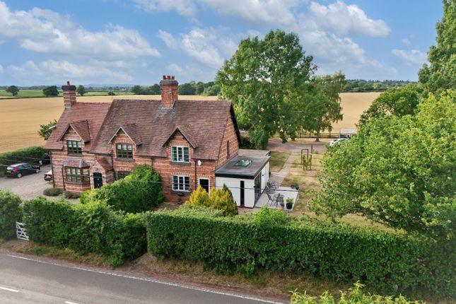 3 bed semi-detached house