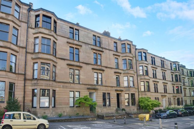 3 bedroom flat for sale
